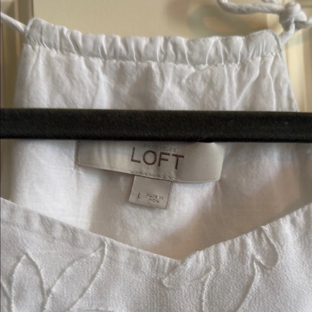 31 LOFT White Tie Front Smocked Top - Picture 2 of 2
